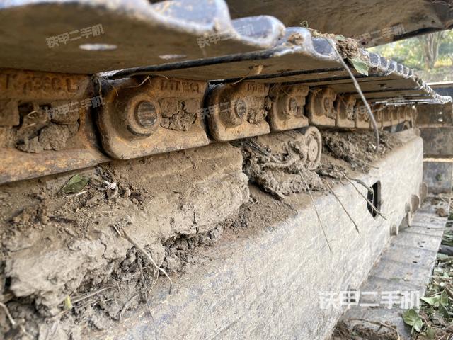 左侧履带整体 （行走机构）