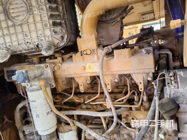 发动机左侧（整机外观及大件）