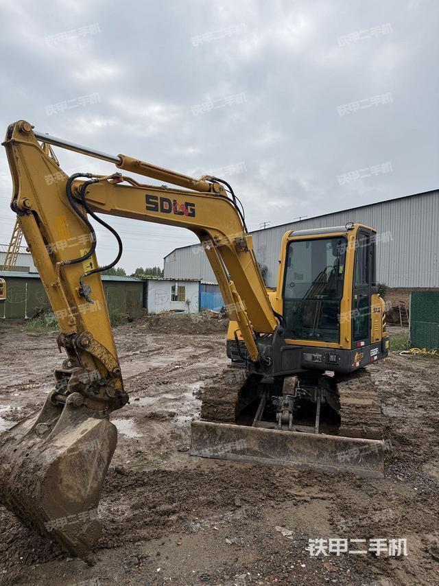 駕駛室整體（整機(jī)外觀）
