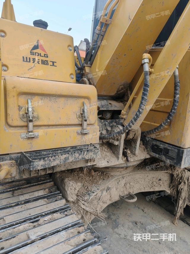 大臂整体 右侧（工作和回转装置）