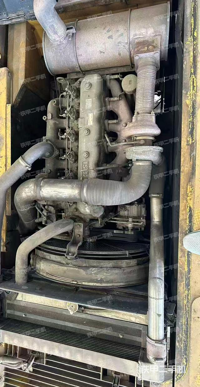 發(fā)動(dòng)機(jī)整體俯視（整機(jī)外觀）