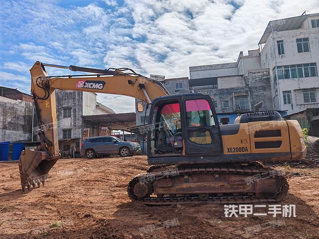 徐工XE200DA挖掘机