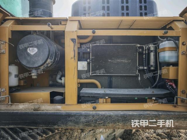 散熱器正面（大件艙室）