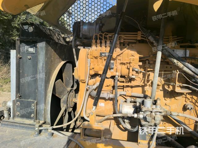 風(fēng)扇及皮帶（壓路機(jī)發(fā)動(dòng)機(jī)艙）