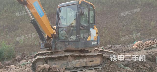 驾驶室整体（整机外观）