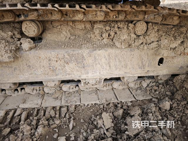 右側(cè)履帶整體（行走機構(gòu)）