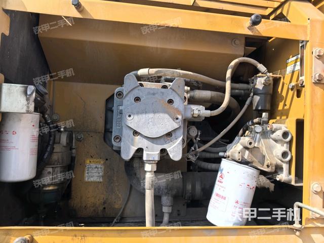 液壓泵斜45?右（大件艙室）