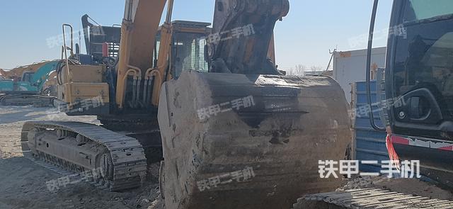 山东临工E6400F挖掘机