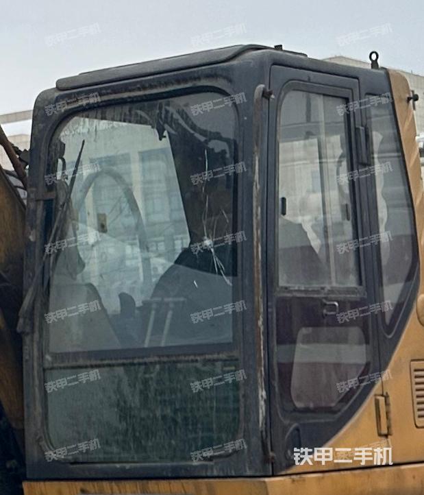 驾驶室整体（整机外观）