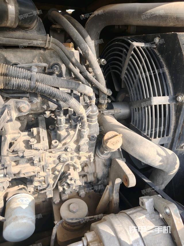 发动机室（上车部件）