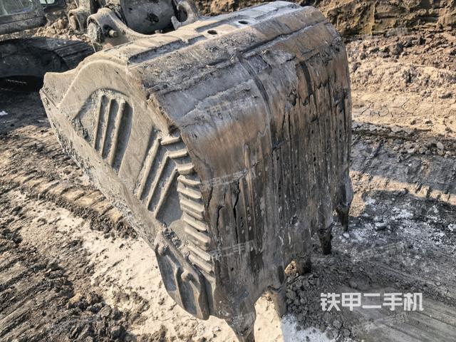 鏟斗右后整體（工作和回轉(zhuǎn)裝置）