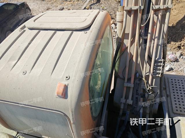 駕駛室頂部（整機(jī)外觀）