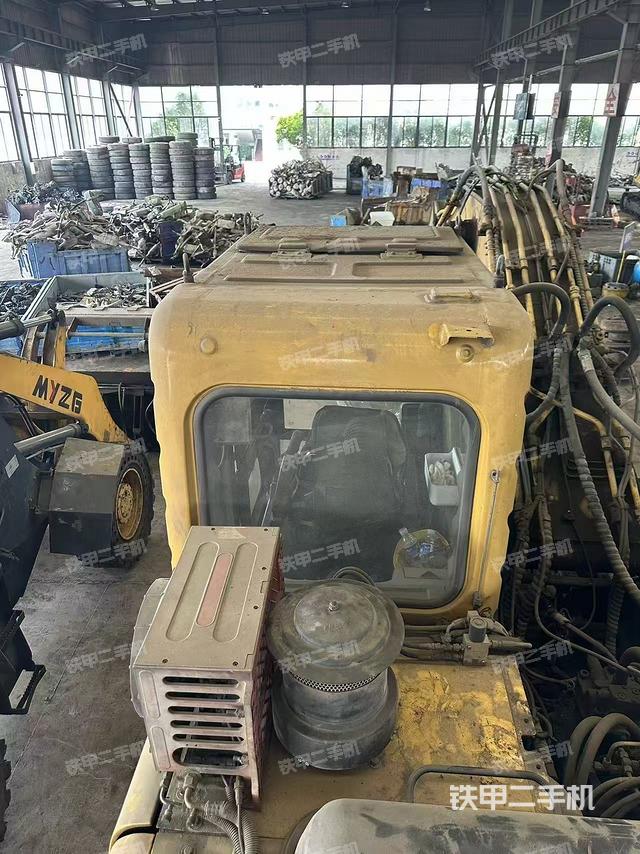 駕駛室頂部（整機(jī)外觀）