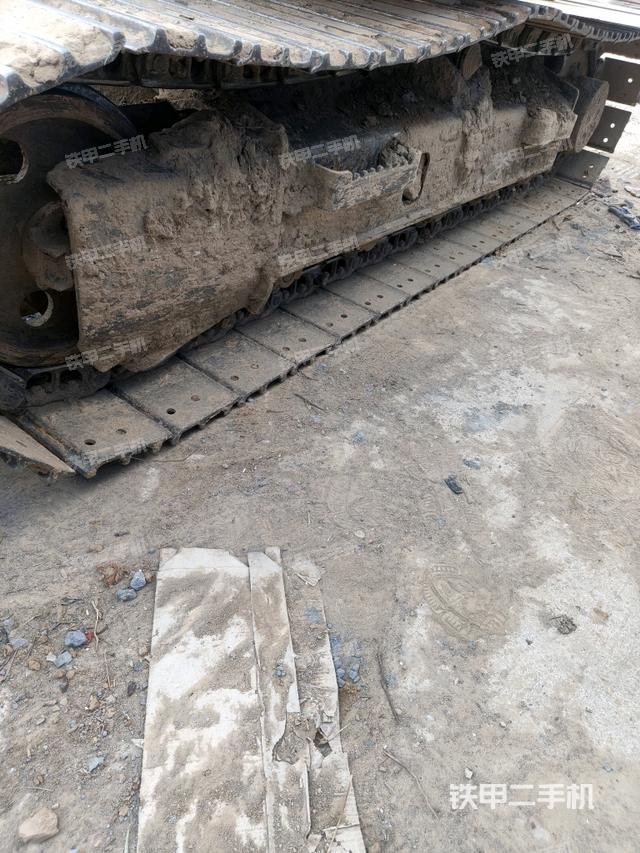 左侧履带整体 （行走机构）