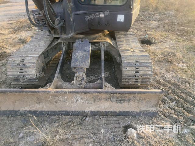 转盘和下车架正前（工作和回转装置）