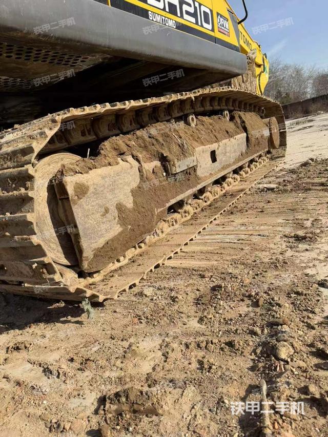 單側(cè)履帶整體（整機(jī)外觀）