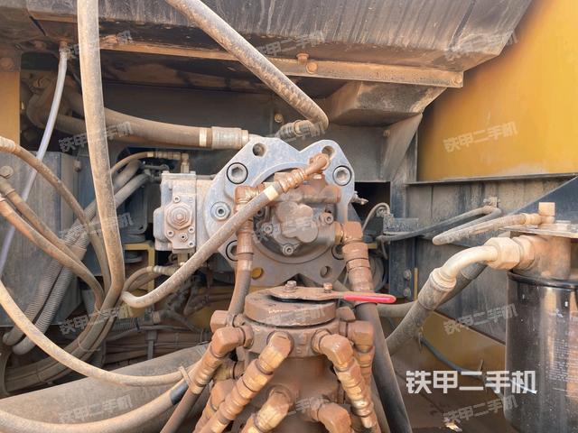 液壓泵斜45?左（大件艙室）