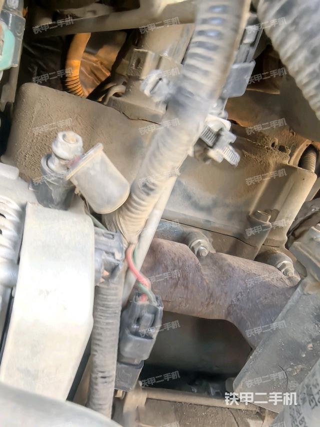 发动机室（上车部件）