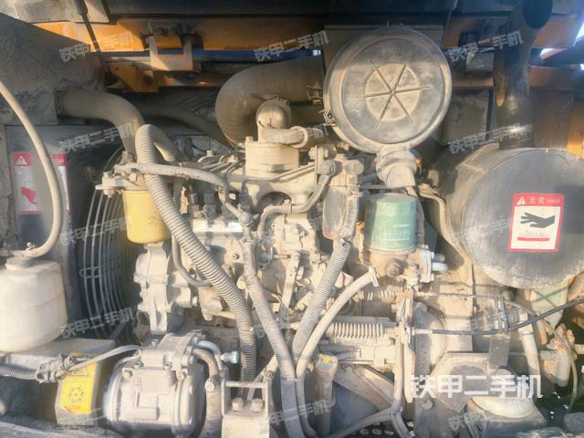 发动机室（上车部件）