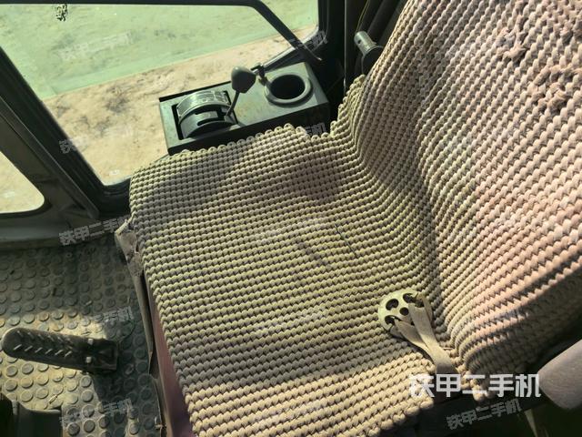 駕駛室外頂全景（壓路機(jī)駕駛室）