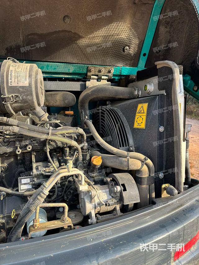 發(fā)動機整體俯視（整機外觀）