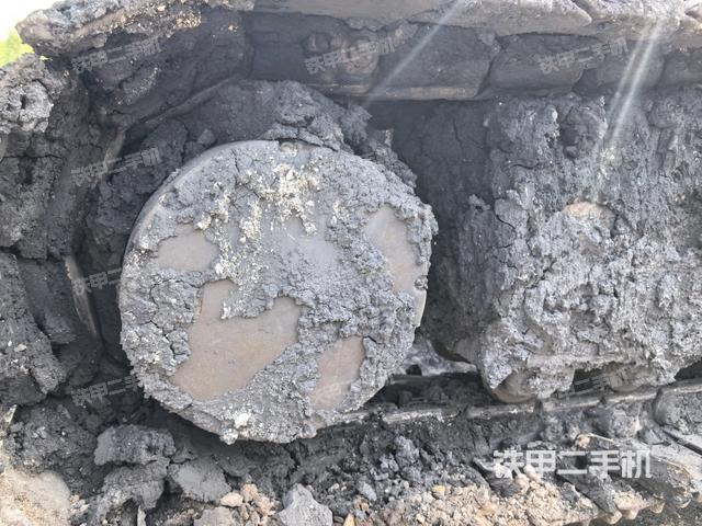 左驅(qū)動(dòng)輪（行走機(jī)構(gòu)）