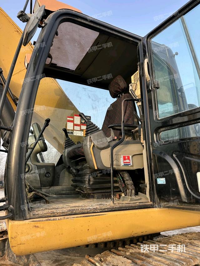 驾驶室整体（整机外观）