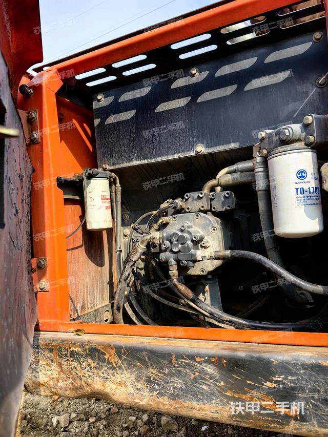 液壓泵斜45?左（大件艙室）