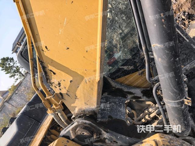 小臂整體右前（工作和回轉(zhuǎn)裝置）