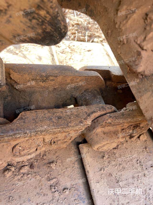 左側(cè)履帶整體?（行走機(jī)構(gòu)）