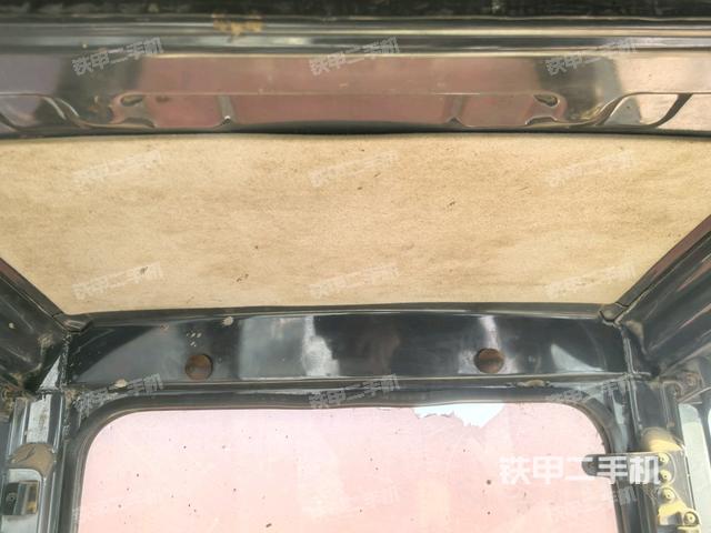 后窗玻璃角標(biāo)（駕駛室部分）