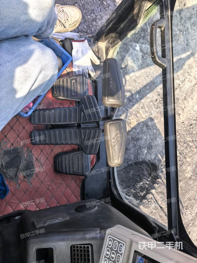 座椅左側(cè)控制臺(tái)/音響/含左手柄（駕駛室部分）