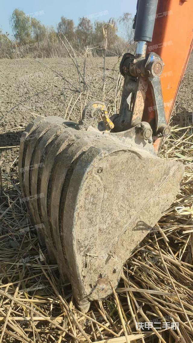 驾驶室整体（整机外观）