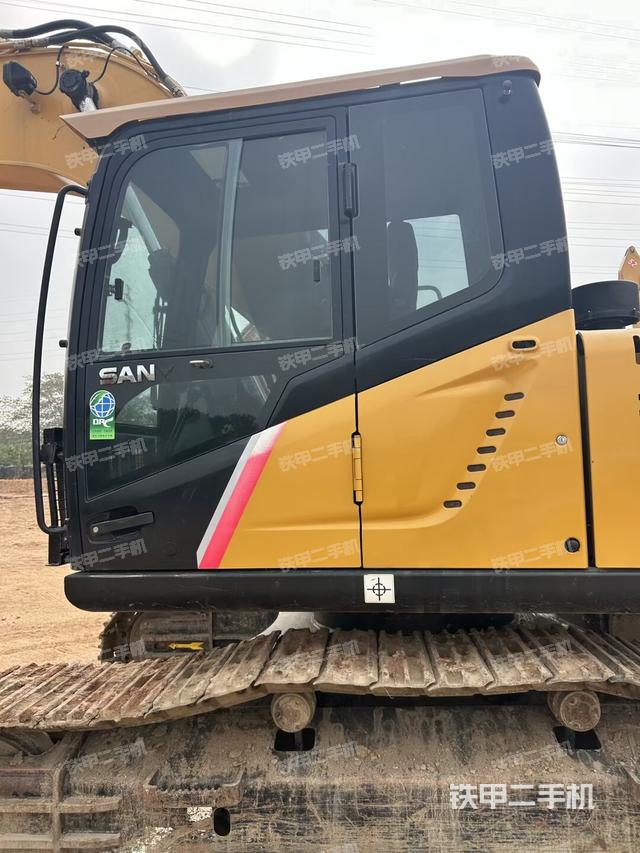 座椅后部（駕駛室部分）