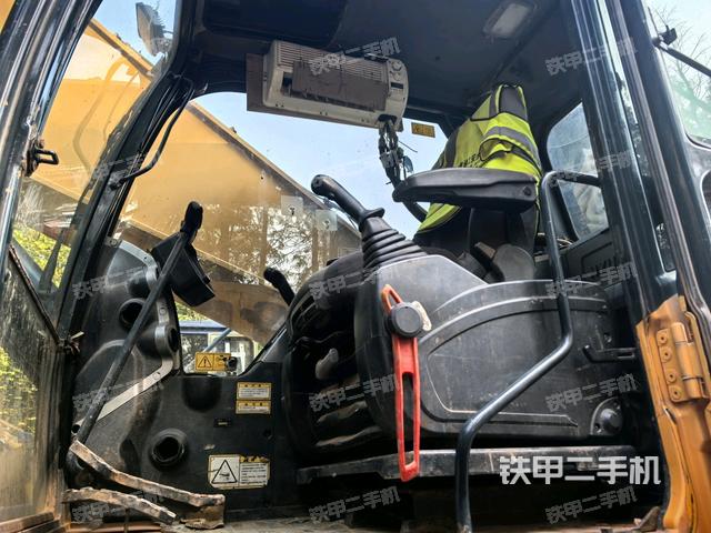 座椅后部（駕駛室部分）