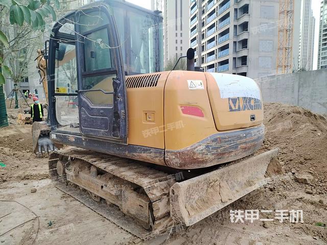 驾驶室整体（整机外观）