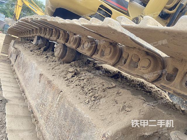 單側(cè)履帶整體（整機(jī)外觀）