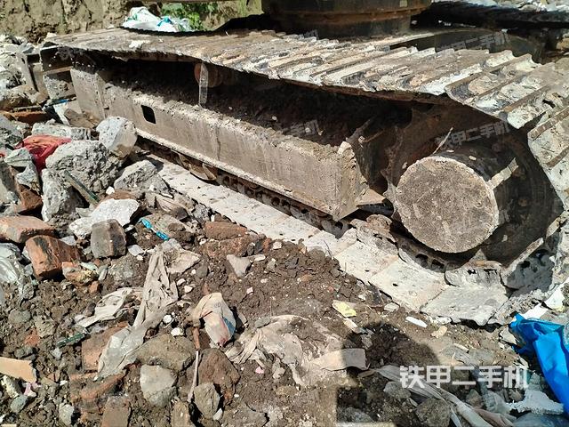 單側(cè)履帶整體（整機(jī)外觀）