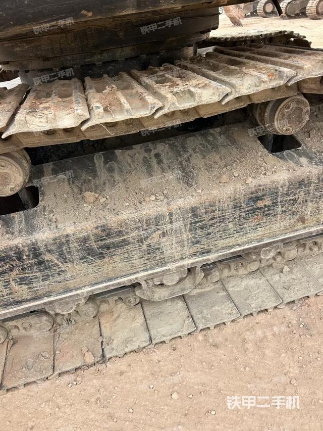 左側(cè)履帶整體?（行走機構(gòu)）