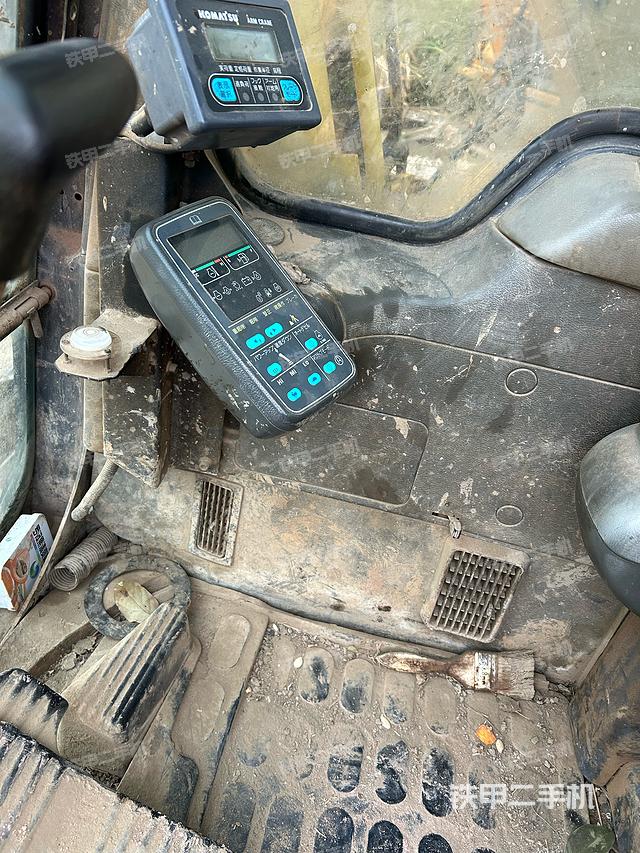 駕駛室整體（整機外觀）