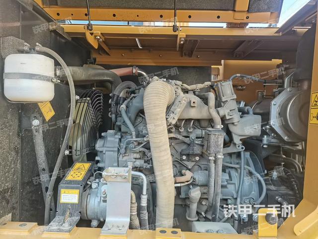 駕駛室頂部（整機(jī)外觀）