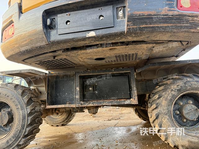 单侧履带整体（整机外观）