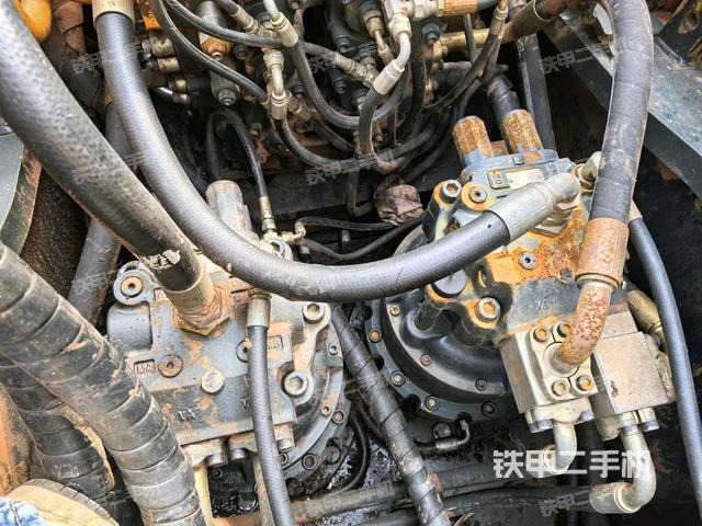 回轉(zhuǎn)馬達（上車部件）