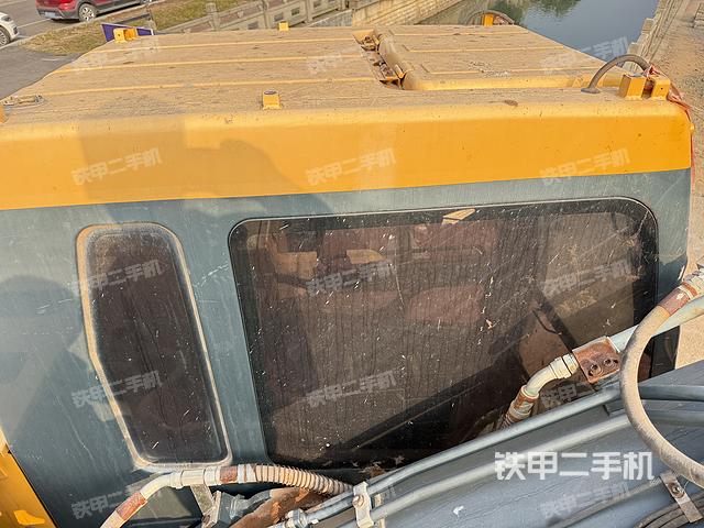 駕駛室頂部（整機(jī)外觀）