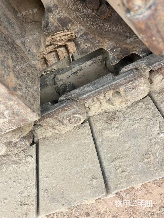 右側(cè)履帶整體（行走機構(gòu)）