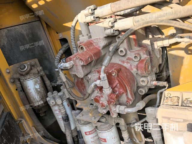 液壓泵斜45?左（大件艙室）