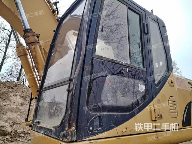 駕駛室整體（整機外觀）