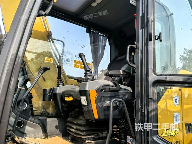 座椅后部（驾驶室部分）