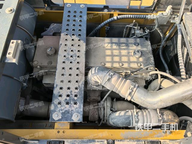 發(fā)動(dòng)機(jī)室（上車部件）