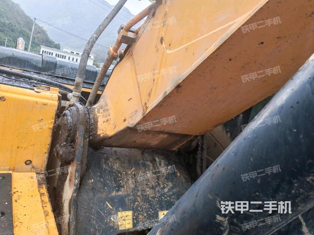 大臂根部 斜视（工作和回转装置）